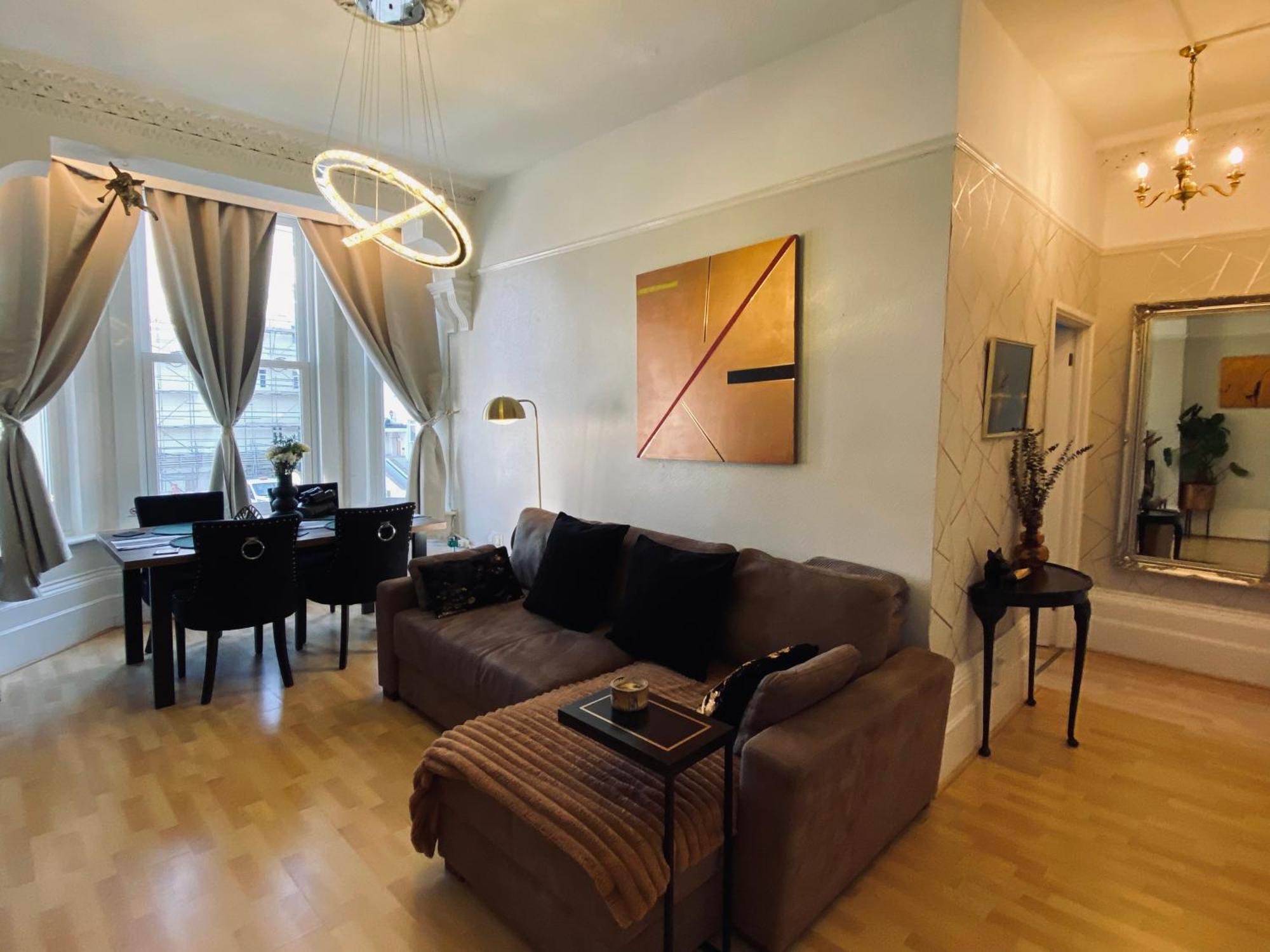 Ann Apartments Opposite The Pier With Sea View Портцмаус Экстерьер фото